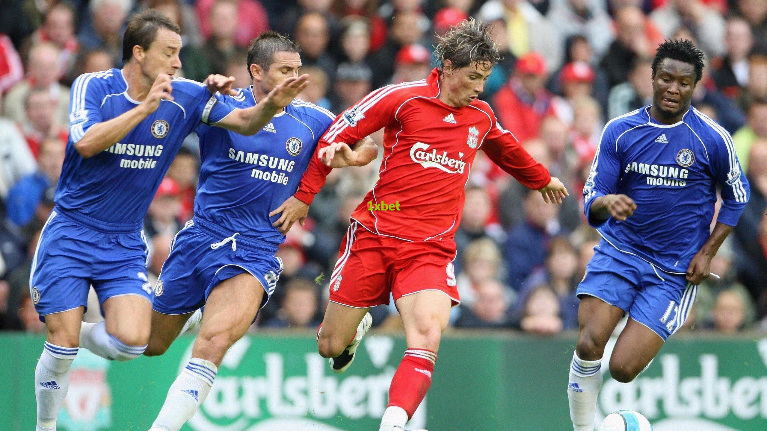 镜报独家,深陷托管危机,忠诚不渝!谢周三球迷自发消费近50万英镑力挺球队