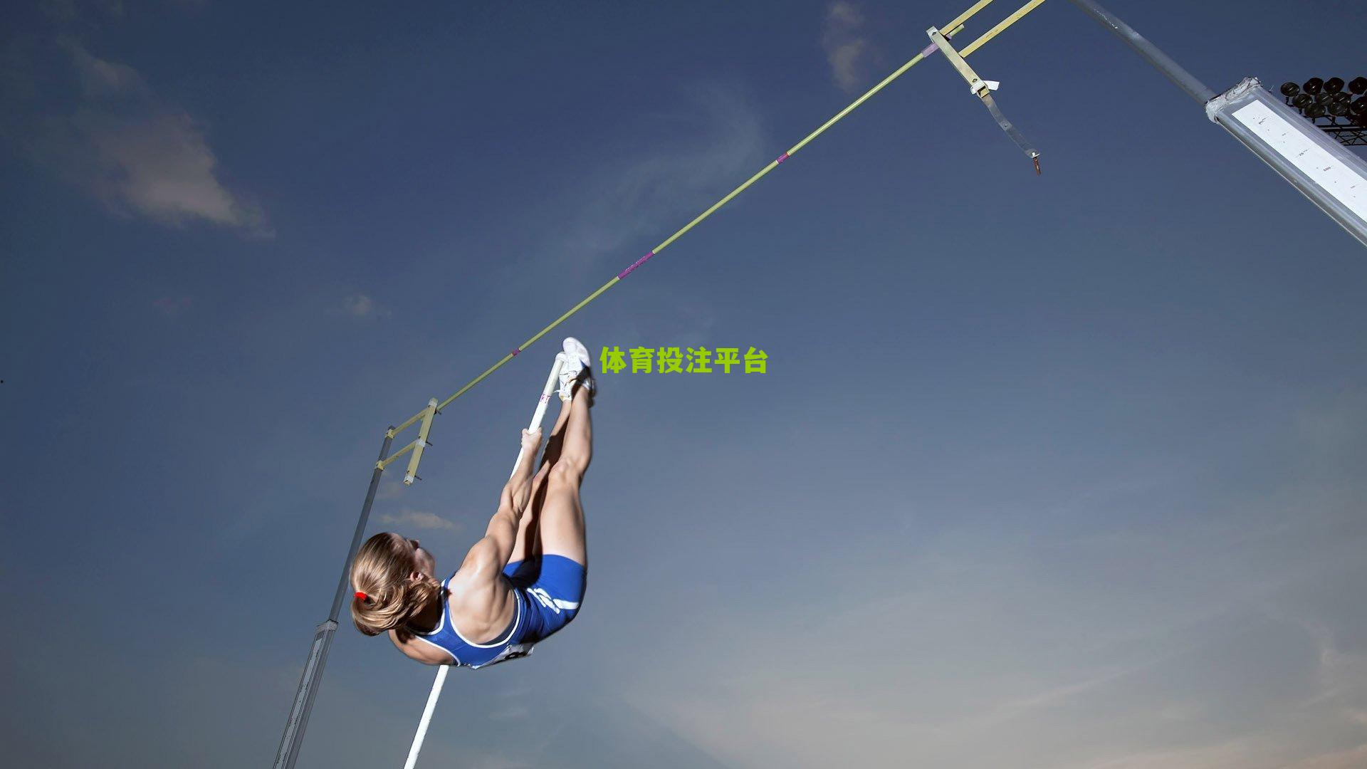 球场内外风波起,男篮新星个人生活与网络传言引发公众讨论