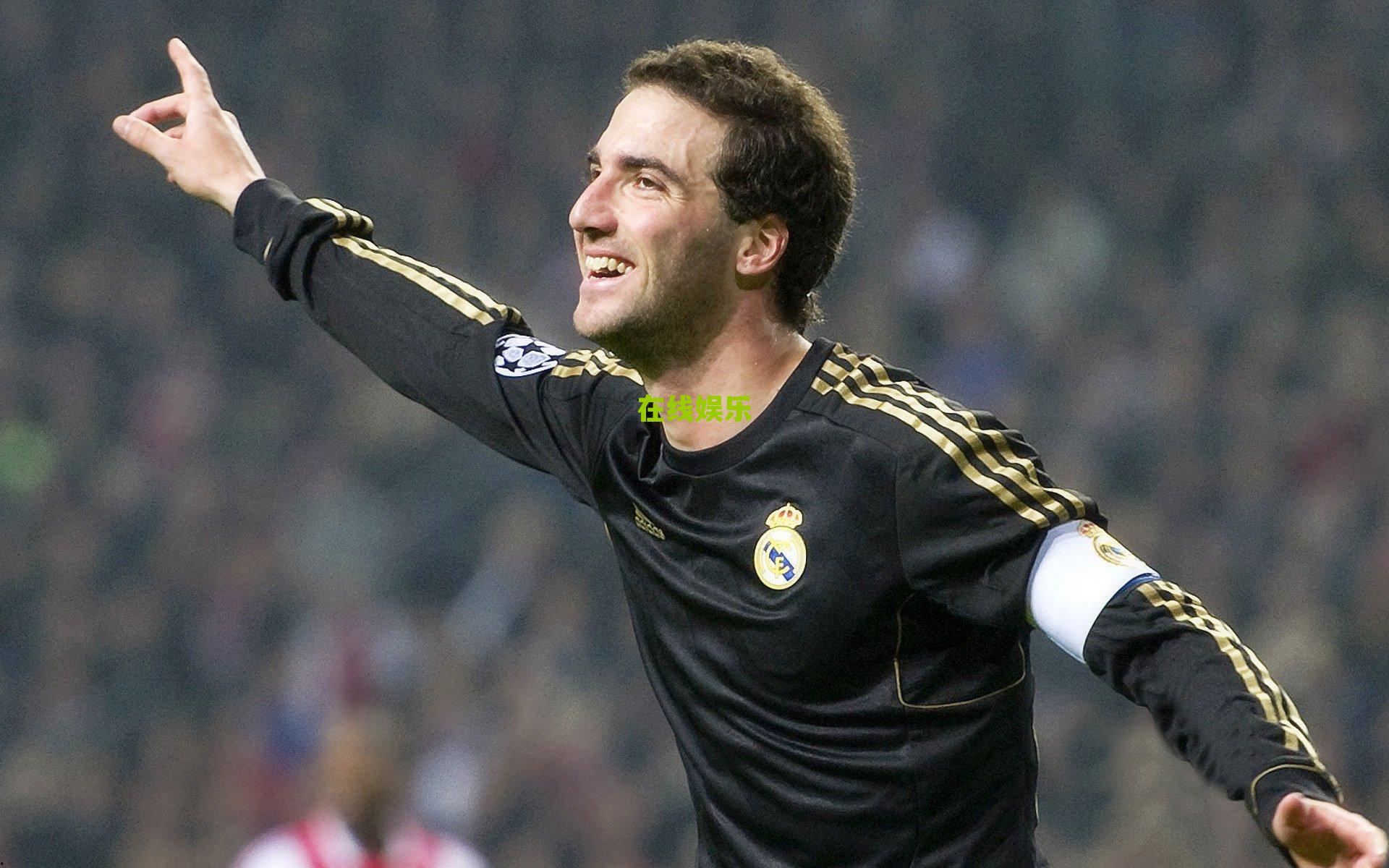 拜仁小王子卡尔，追随梅西星光，但拒绝标签的绿茵新生代