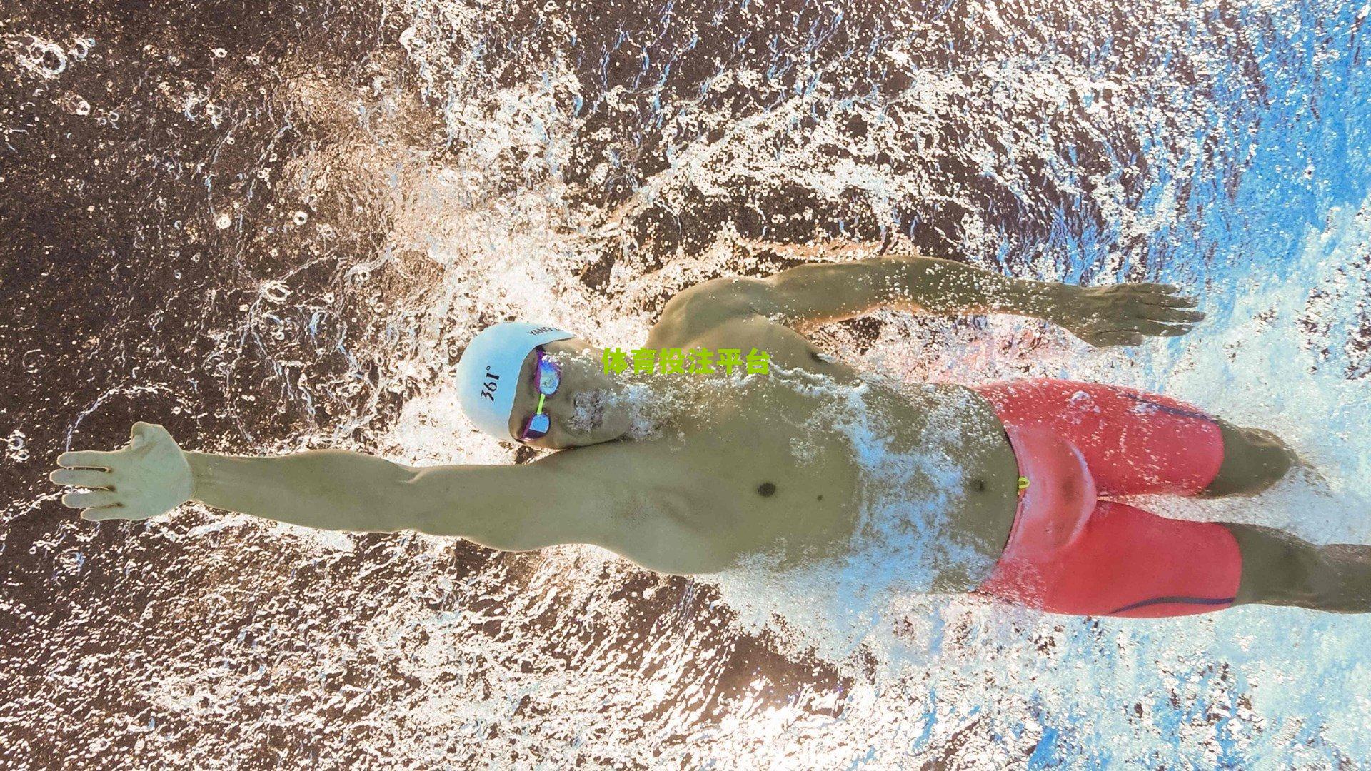 一觉醒来，赛场暖心瞬间已送达！这些体育故事让冬日升温