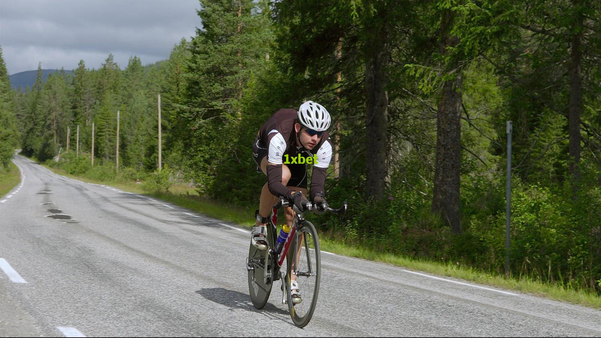 右路补强刻不容缓！名宿力荐闪电边锋，他能成为进攻新引擎吗？